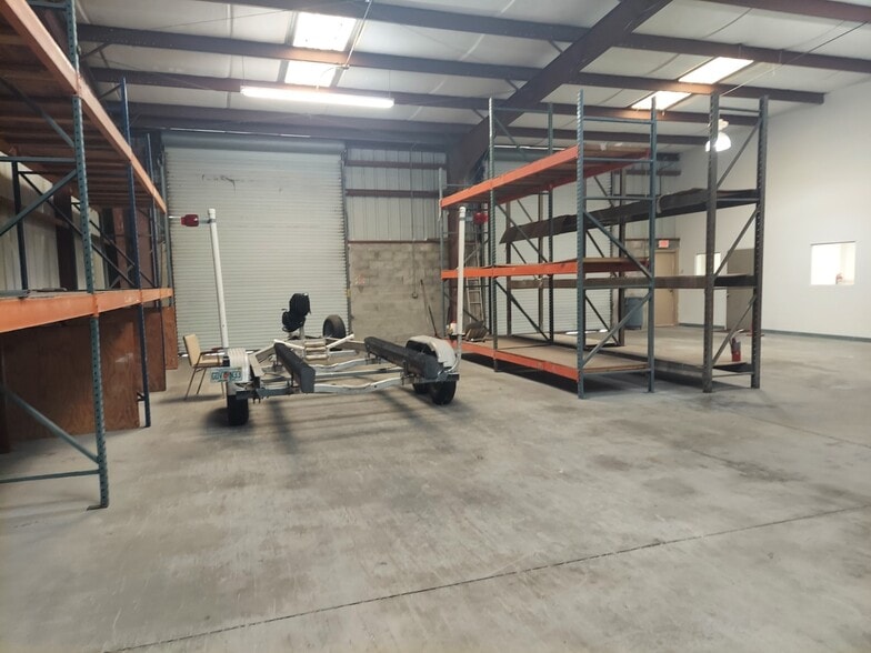More Photos Of 330 Mears Blvd, Oldsmar Warehouse For Sale
