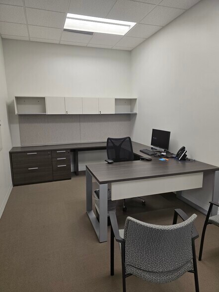 More Photos Of 912 S Main St, Sikeston General Retail For Lease