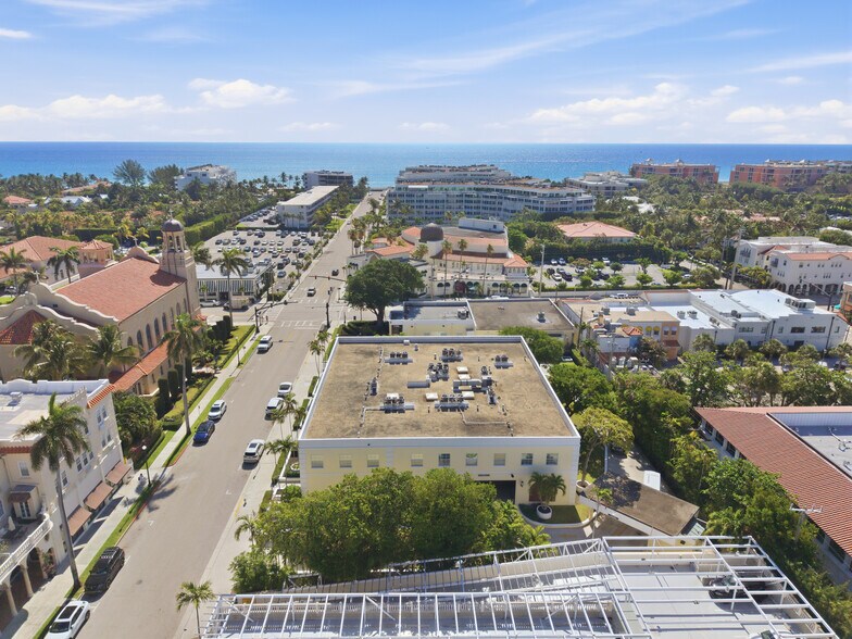More Photos Of 220 Sunrise Ave, Palm Beach Office For Lease