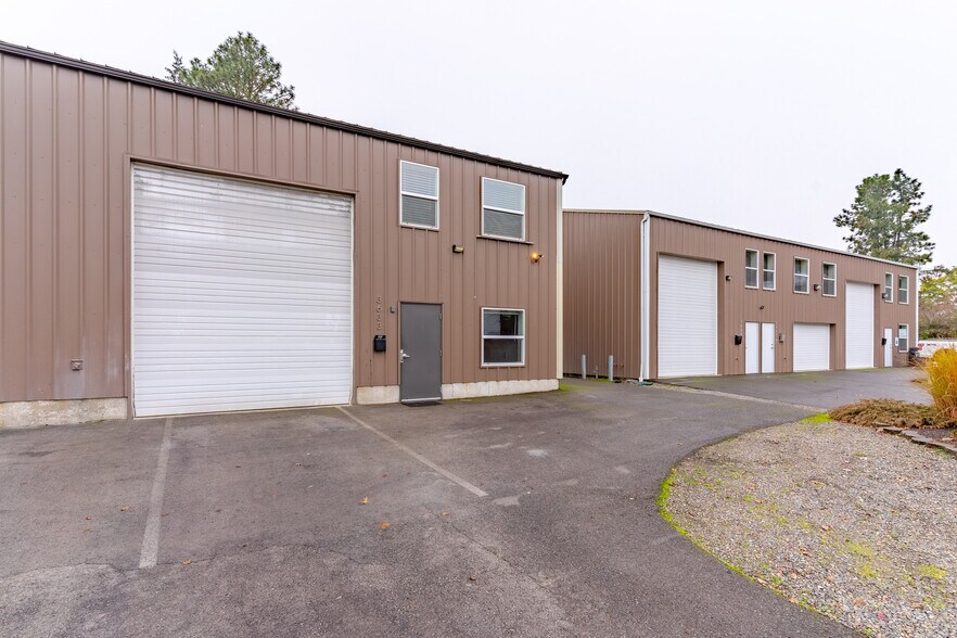 More Photos Of 3643-3647 Candlewood Ct NE, Keizer Light Manufacturing For Sale