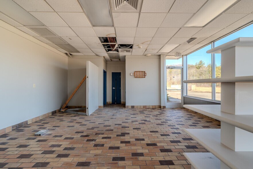 More Photos Of 270 Broadway, Whitehall Freestanding For Sale