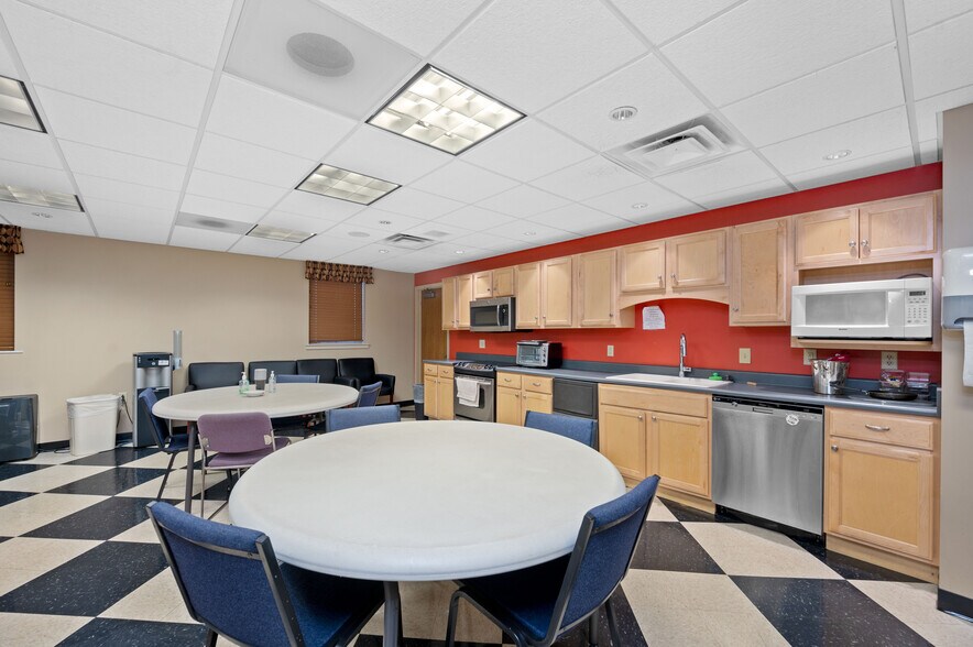 More Photos Of 11503 Springfield Pike, Cincinnati Office For Lease