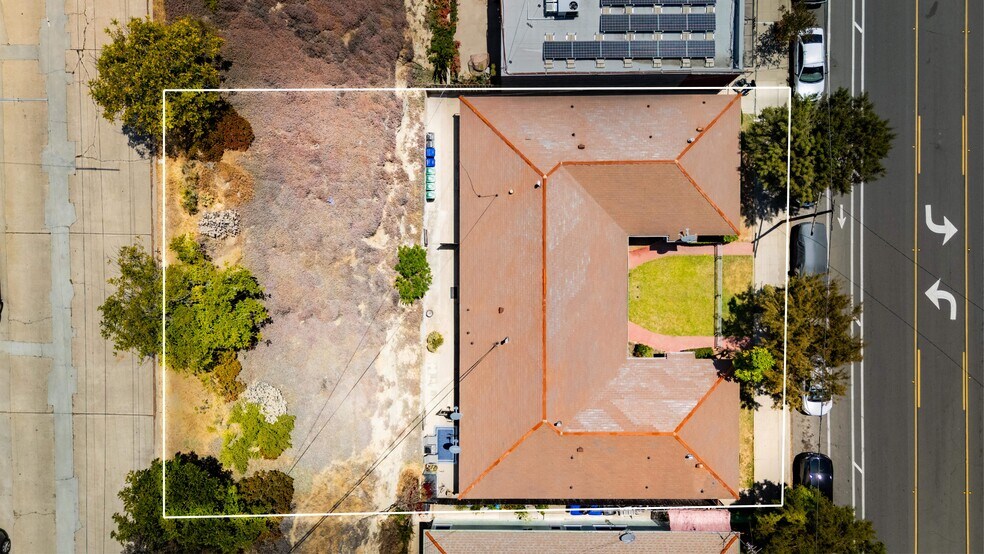 More Photos Of 3139 Reynard Way, San Diego Apartments For Sale