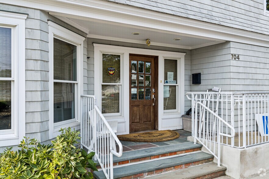 More Photos Of 704 Howe St, Point Pleasant Office For Sale