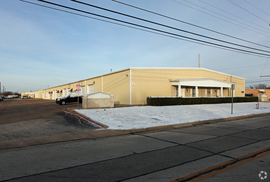 Primary Photo Of 301-363 N Briery Rd, Irving Warehouse For Lease