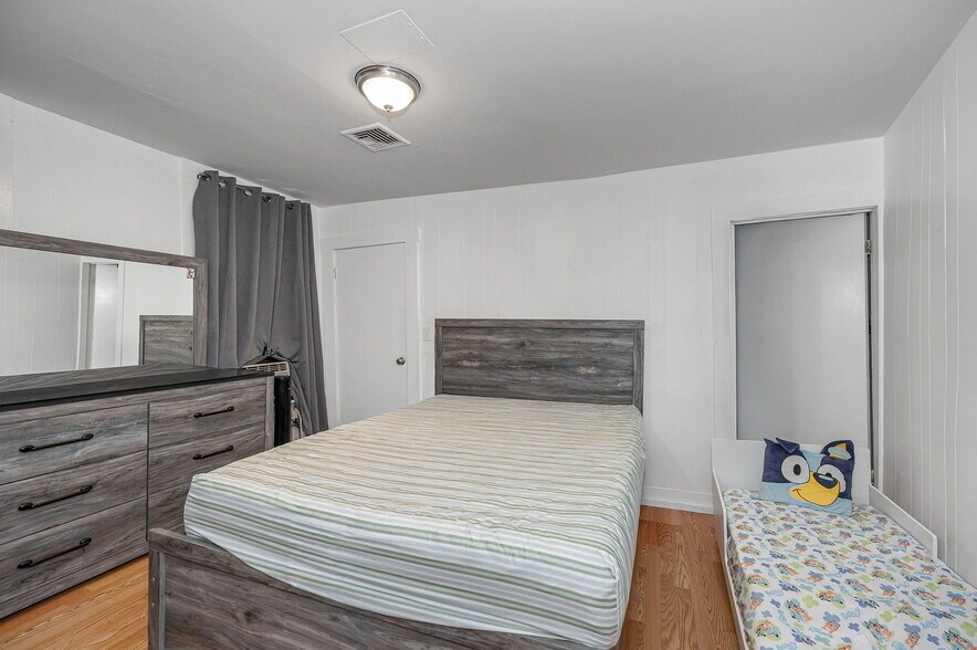 More Photos Of 694-698 Merrimack St, Lowell Storefront Retail Residential For Sale