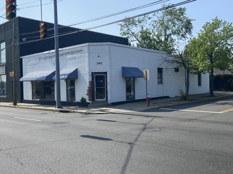 Primary Photo Of 249 Old Country Rd, Carle Place Freestanding For Sale