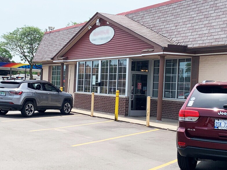 More Photos Of 21000 Ecorse Rd, Taylor Restaurant For Sale