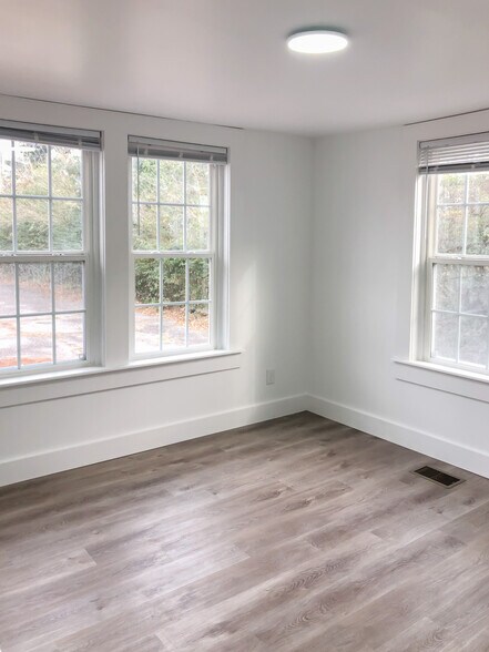 More Photos Of 55 Main St, Garden City Office Residential For Sale