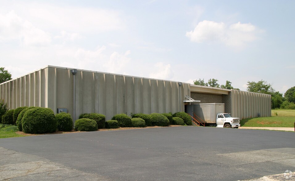 More Photos Of 4095 Old Salisbury Rd, Lexington Warehouse For Lease