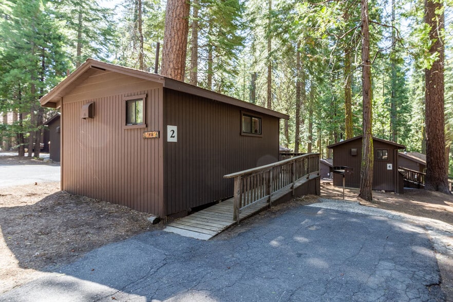 More Photos Of 500 Dodge Ridge Rd, Pinecrest Hotel For Sale