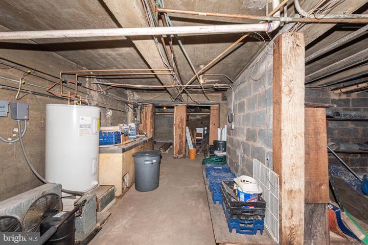 More Photos Of 1873 N Gay St, Baltimore Storefront Retail Office For Lease