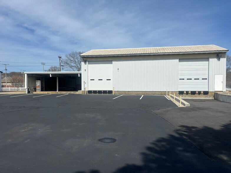 More Photos Of 101 Hay St, West Warwick Storefront Retail Office For Lease