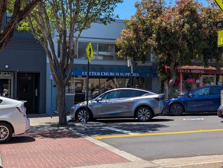 More Photos Of 369 Grand Ave, South San Francisco Storefront For Sale