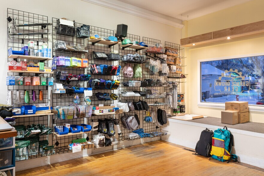 More Photos Of 1828-1832 E 35th St, Minneapolis Storefront For Lease