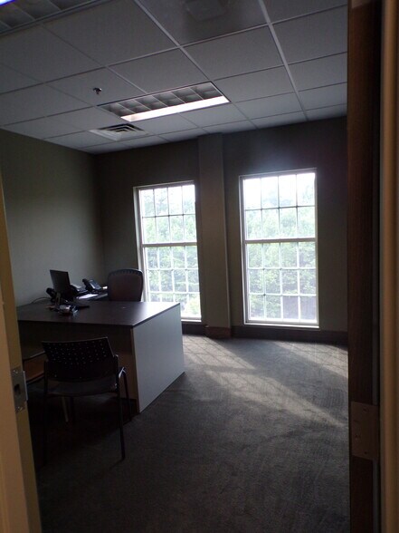 More Photos Of 19720 Jetton Rd, Cornelius Office For Lease