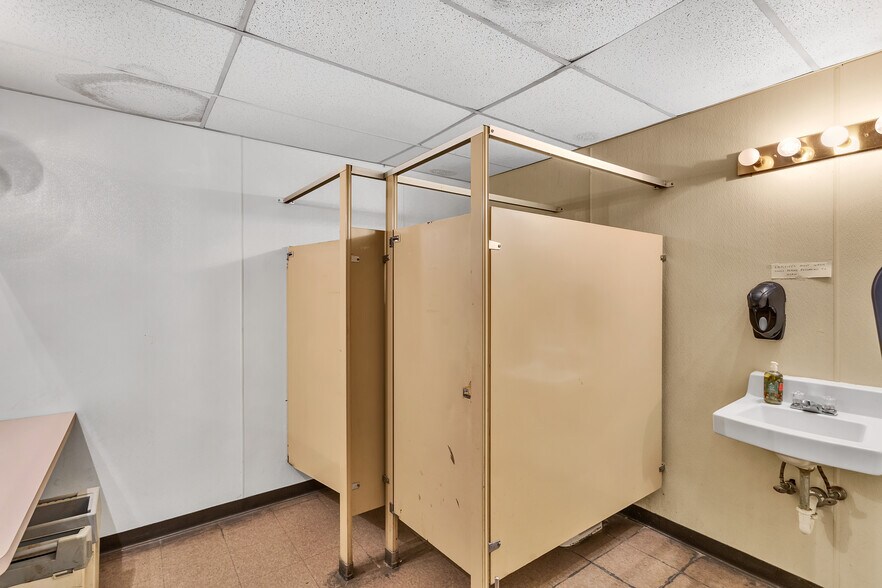 More Photos Of 110 E Pennsylvania Ave, New Stanton General Retail For Sale