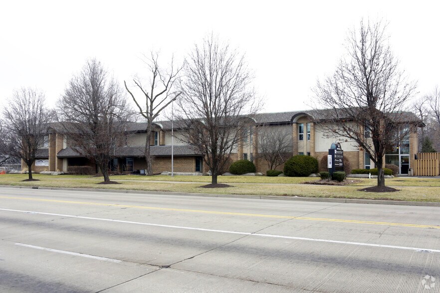 More Photos Of 533 W North Ave, Elmhurst Medical For Lease