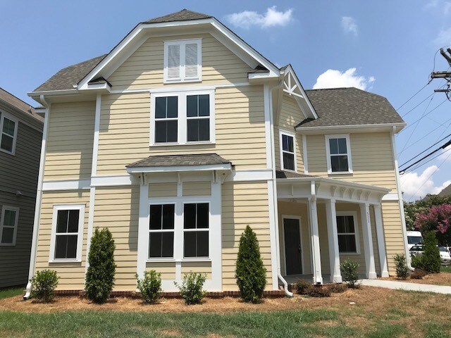 More Photos Of 511 Jetton St, Davidson Office For Lease