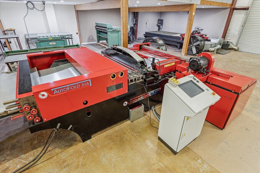 More Photos Of 11126 Timber Crest Dr, Houston Warehouse For Lease