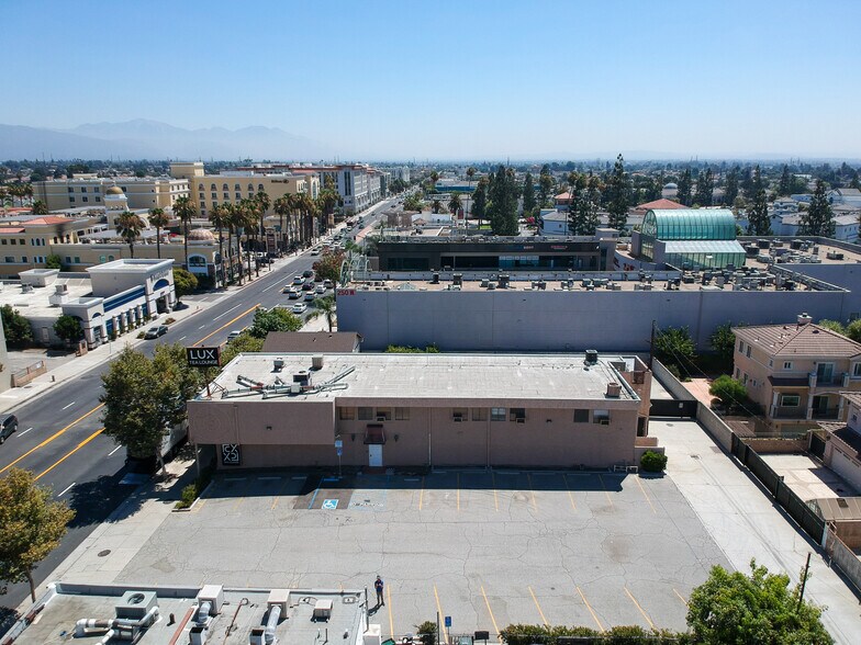 More Photos Of 308 W Valley Blvd, San Gabriel General Retail For Sale