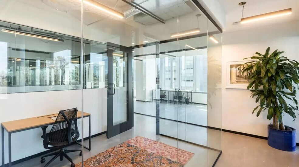 More Photos Of 2311 Wilson Blvd, Arlington Coworking Space
