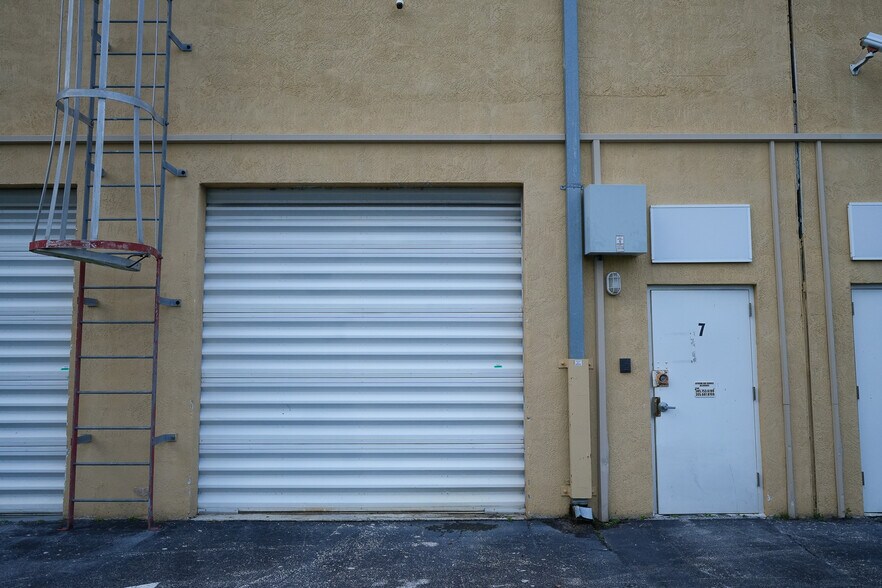 More Photos Of 13605 SW 149th Ave, Miami Warehouse For Sale