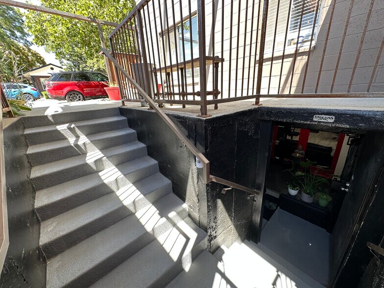 More Photos Of 120 Thoma St, Reno Storefront Retail Residential For Sale