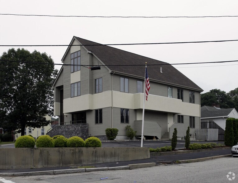 More Photos Of 1215 Reservoir Ave, Cranston Office For Lease