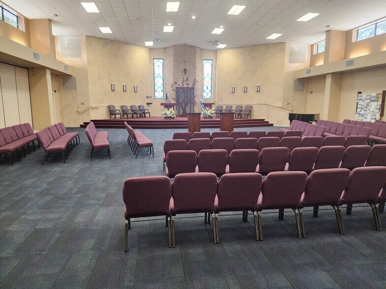 More Photos Of 2030 W Fletcher Ave, Tampa Office For Lease