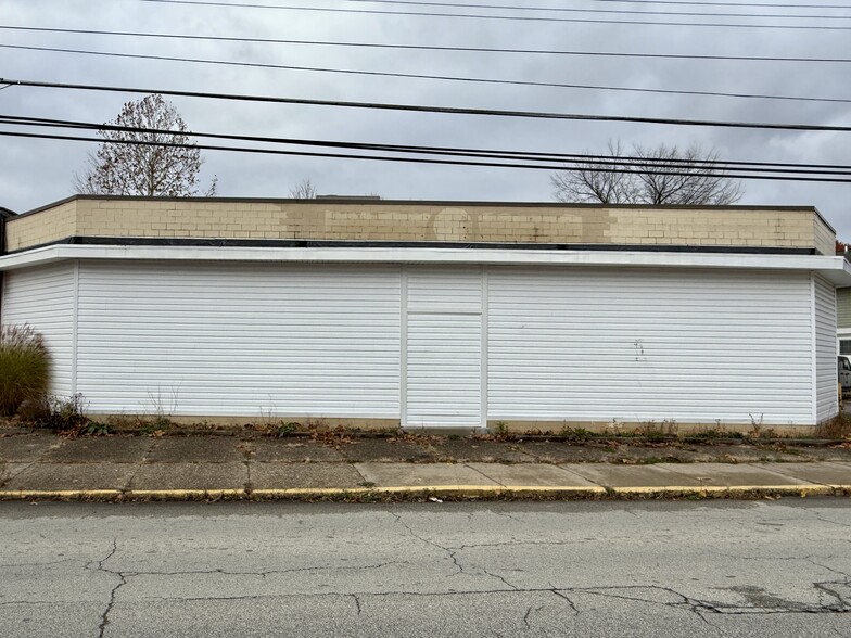 More Photos Of 421-427 Freeport St, New Kensington Freestanding For Sale