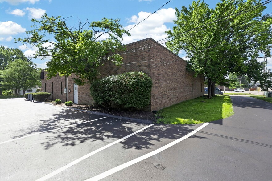 More Photos Of 3900 E Livingston Ave, Columbus Medical For Sale
