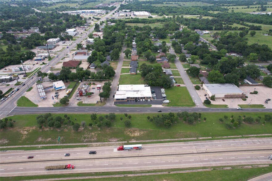 More Photos Of 200 Shannon Rd W, Sulphur Springs Storefront For Lease