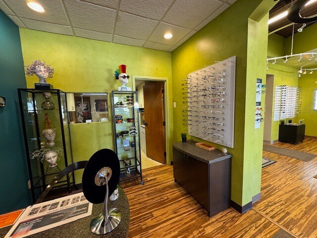 More Photos Of 120 Julian Pl, Syracuse General Retail For Lease