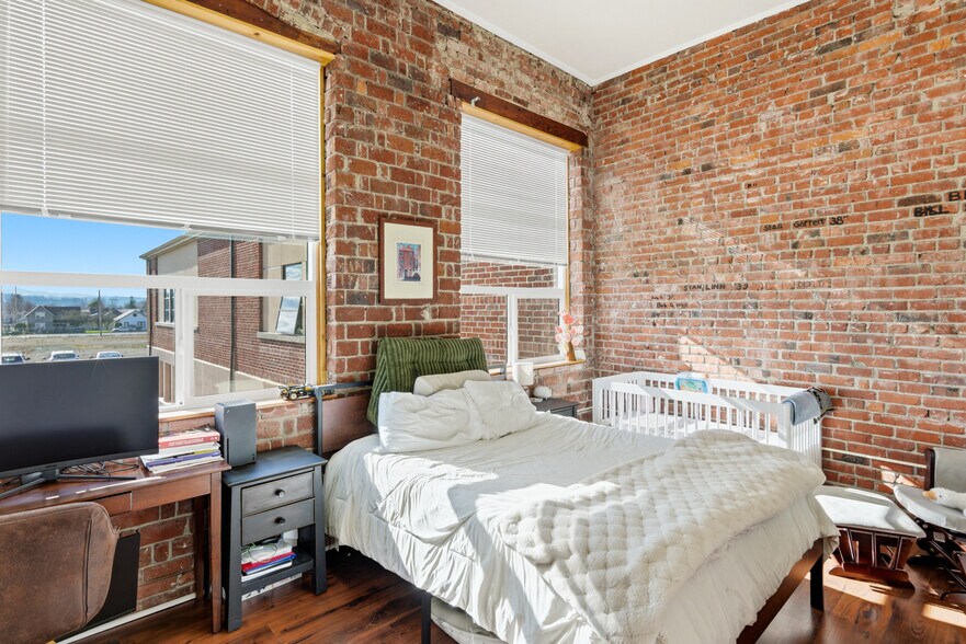 More Photos Of 101 SW 2nd St, Chehalis Apartments For Sale