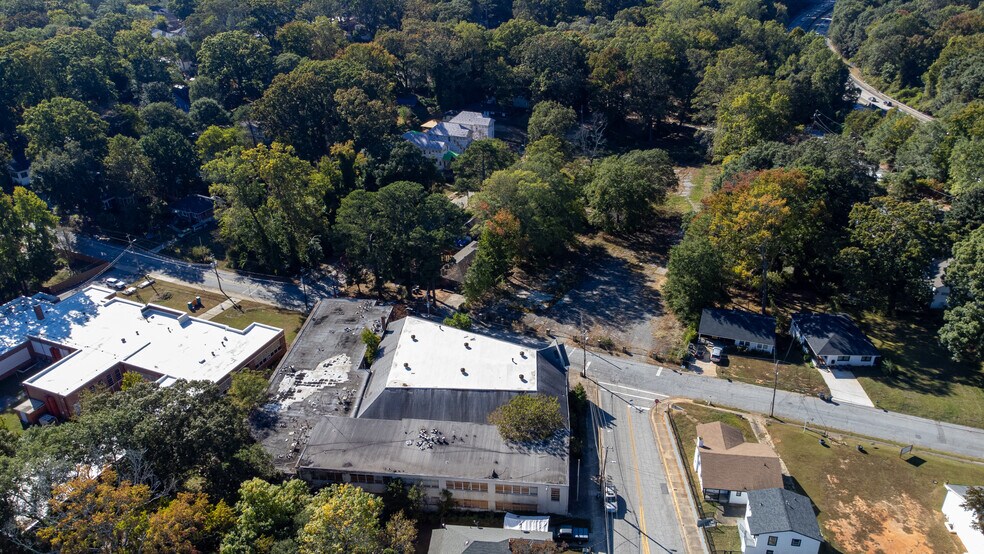 More Photos Of 2130 Newnan St, East Point Schools For Sale