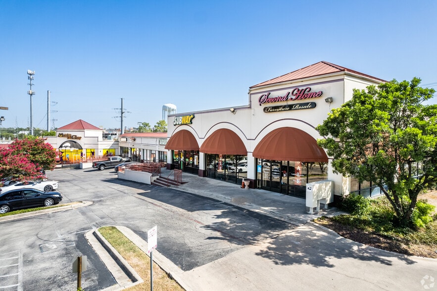 More Photos Of 2267 NW Military Hwy, San Antonio Unknown For Lease