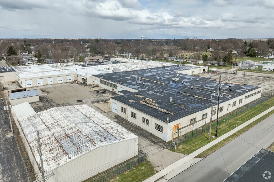 More Photos Of 626 Depot St, Blissfield Warehouse For Lease