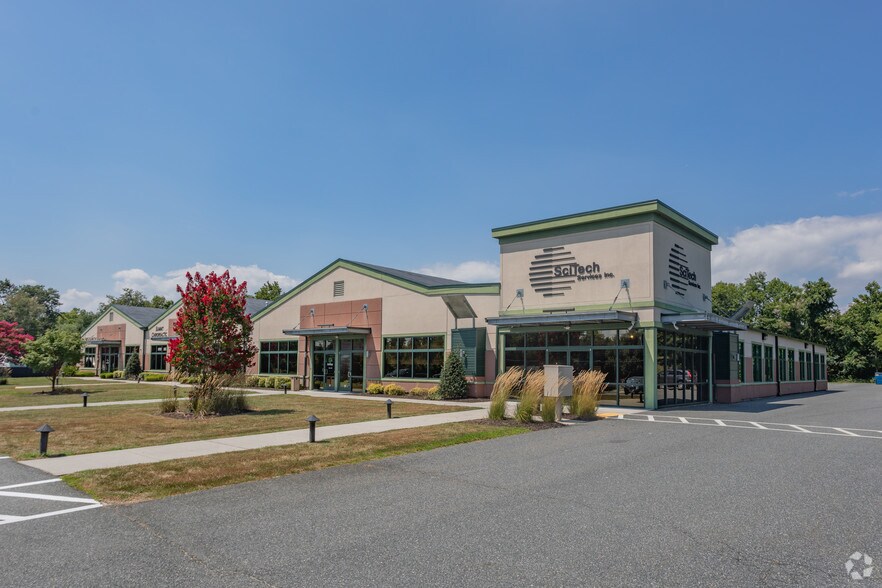 More Photos Of 2129 Pulaski Hwy, Havre De Grace Showroom For Lease