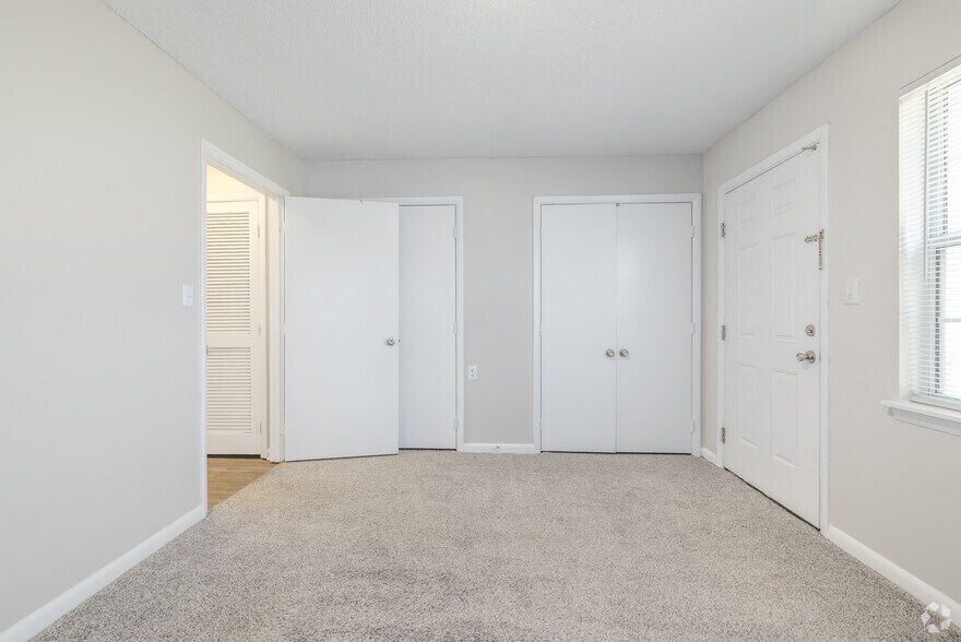 More Photos Of 1004 Appamattox Ct, Fayetteville Apartments For Sale