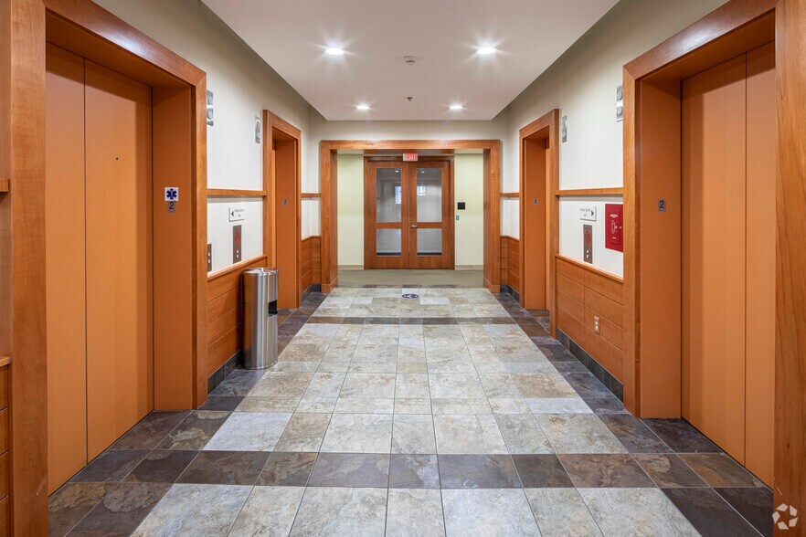 More Photos Of 2550 Wasser Ter, Herndon Office For Sale