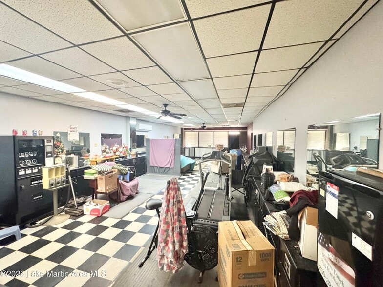 More Photos Of 835 Marshall St, Alexander City Specialty For Sale