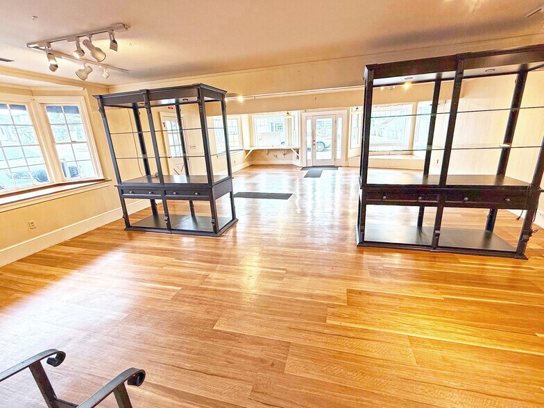 More Photos Of 450 Main St, Chatham Storefront Retail Residential For Lease
