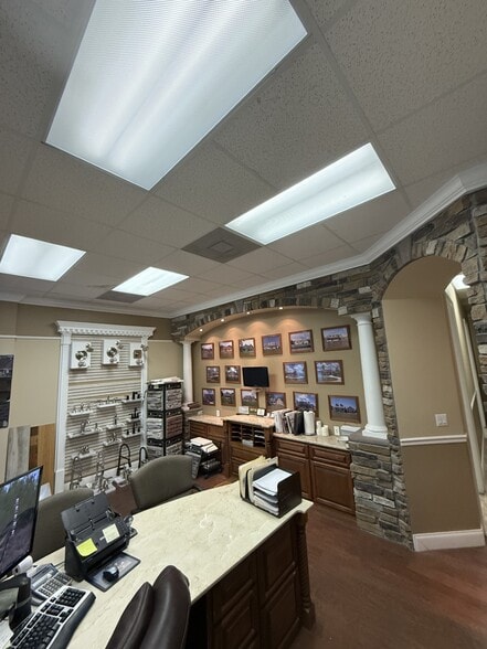 More Photos Of 101-131 E 13th St, Saint Cloud Office For Lease