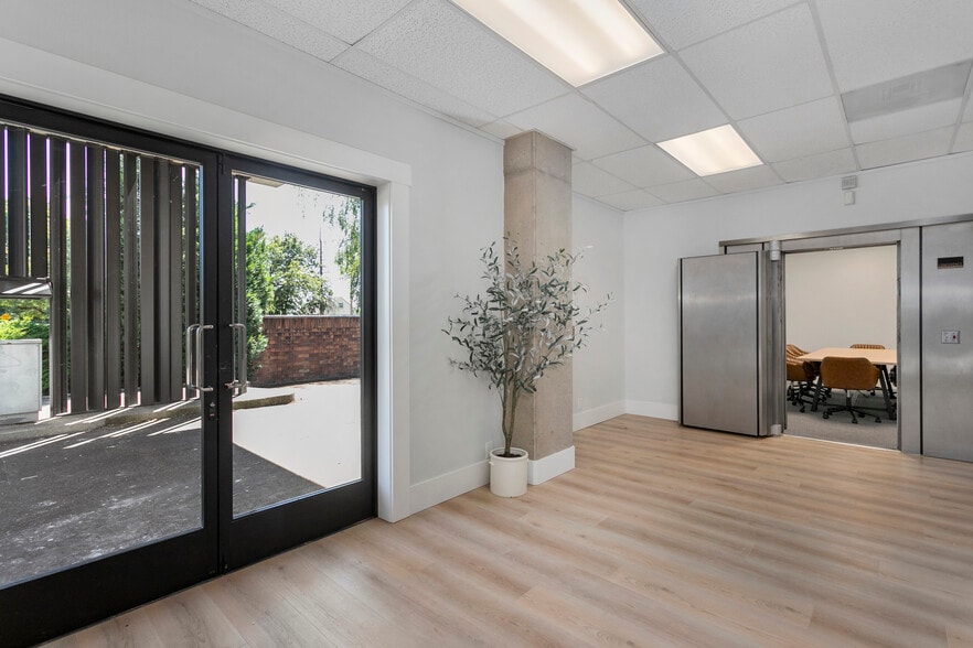 More Photos Of 2811 E Evergreen Blvd, Vancouver Medical For Sale