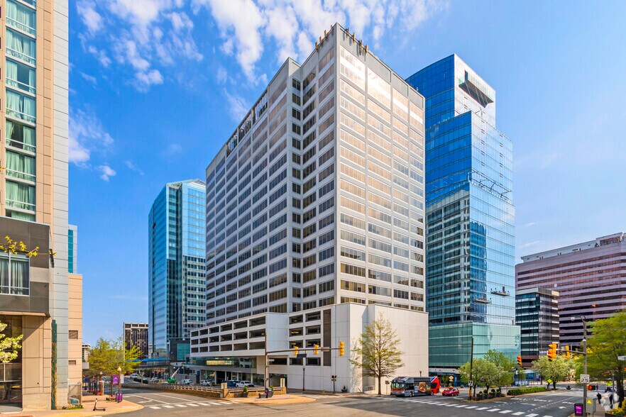 More Photos Of 1700 N Moore St, Arlington Office For Lease