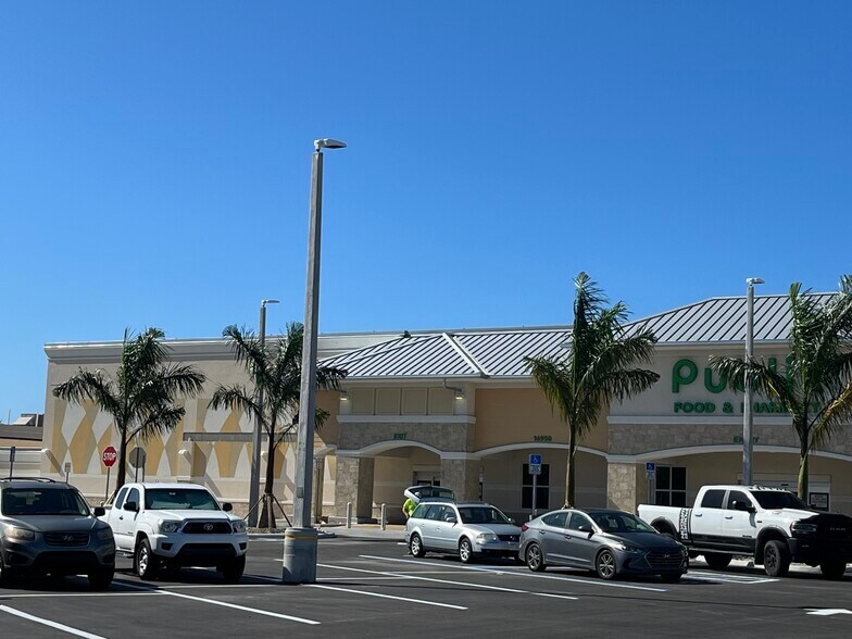 More Photos Of 16970 San Carlos Blvd, Fort Myers Unknown For Lease