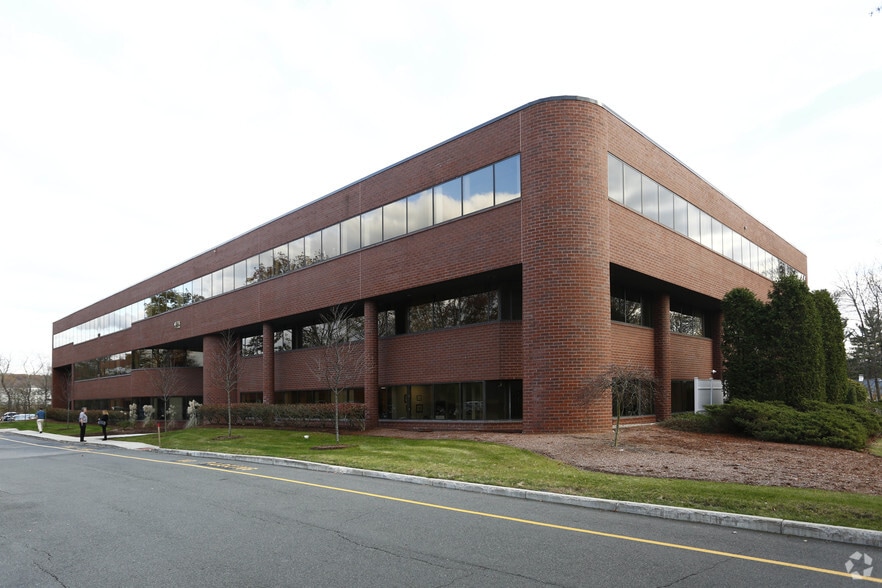 More Photos Of 112 Turnpike Rd, Westborough Office For Lease