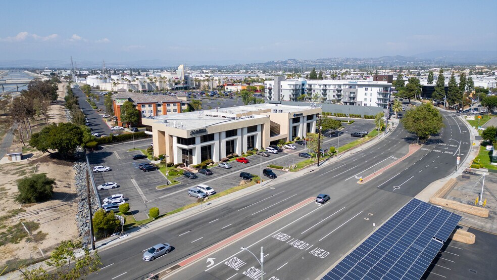 More Photos Of 1855 W Katella Ave, Orange Office Residential For Lease