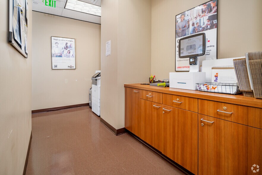 More Photos Of 700 N Saint Marys St, San Antonio Coworking Space